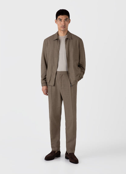 Mens Cotton Raffia Pleat Trouser In Dark Stone Mtrs3107 Whdc