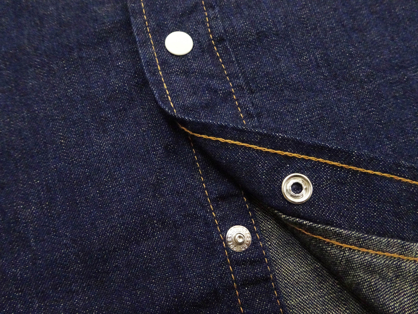 TOYS McCOY Men's Long Sleeve Denim Western Shirt, Steve McQueen "Nevada Smith" Inspired, 8 oz One-Wash Deep Indigo, Snap-Front, Made in Japan (TMS2601)